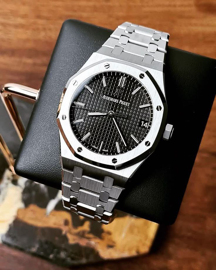 Audemars Piguet – Royal Oak